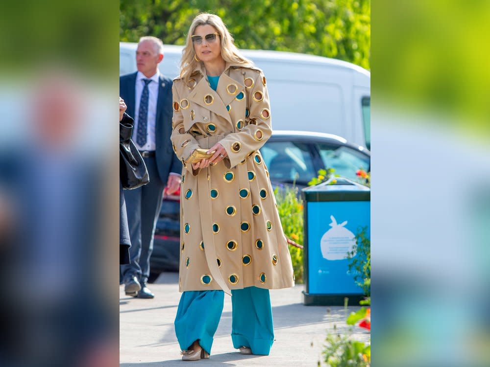 Königin Máxima in einem gewagten Trenchcoat in Mailand. (Bild: imago/PPE)