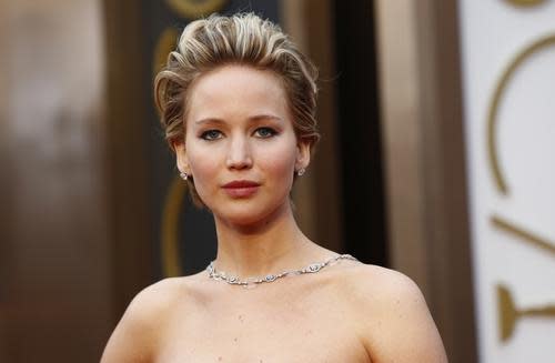 Jennifer Lawrence Celebrity Porn - FBI and Apple Investigating Jennifer Lawrence Nude Photo Leak