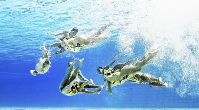 Get In Formation Incredible Synchronized Swimming Photos From Rio 