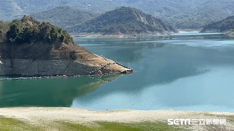 全台最大水庫的曾文水庫蓄水率跌至10.2%。（圖／翻攝畫面）