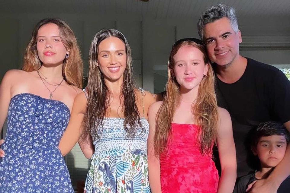<p>Jessica Alba/Instagram</p> Jessica Alba family on spring break