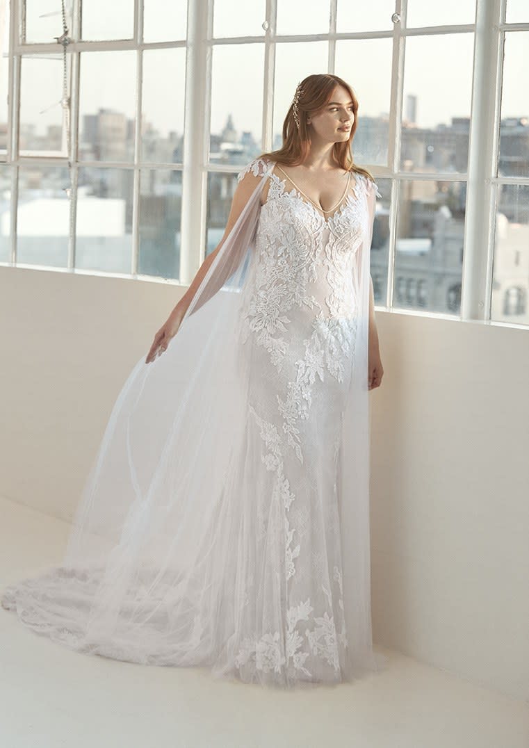 <cite class="credit">Photo courtesy of Pronovias</cite>