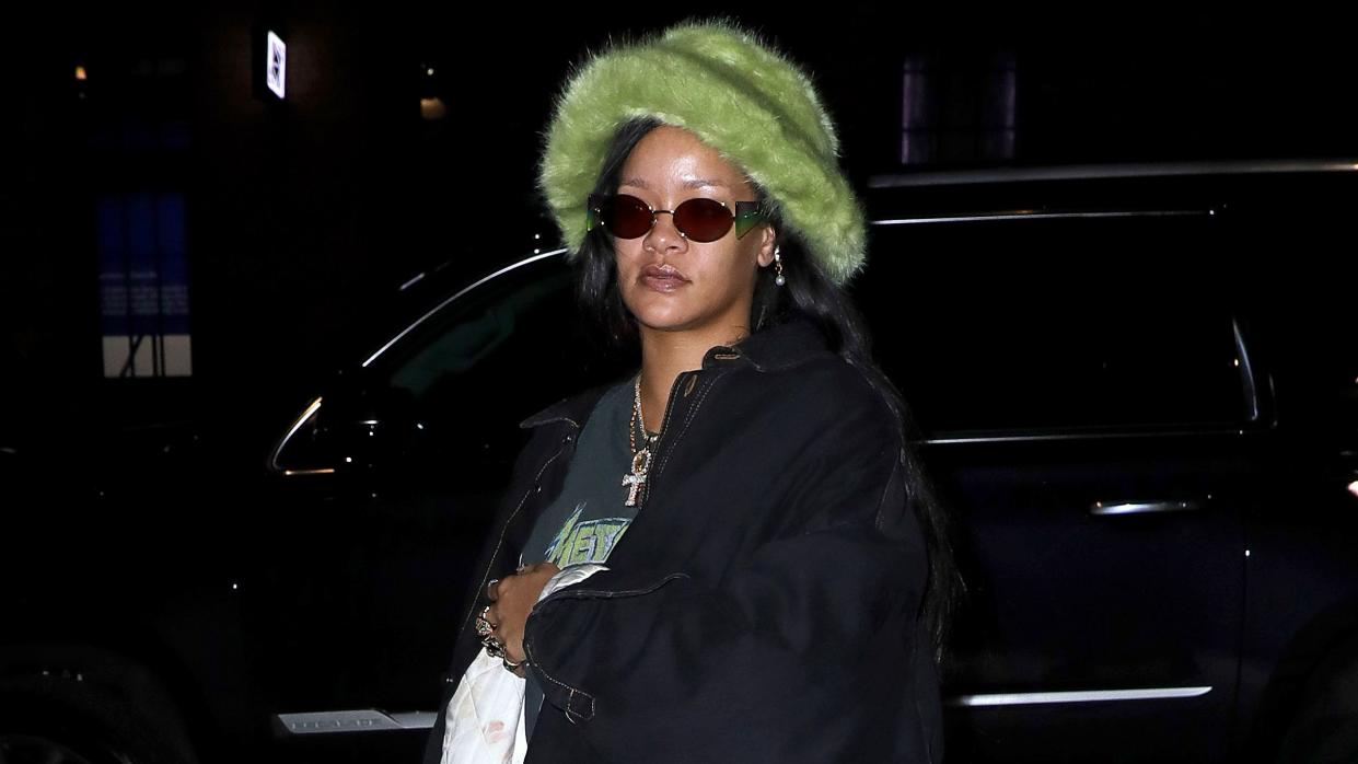 rihanna nyc street style fur bucket hat