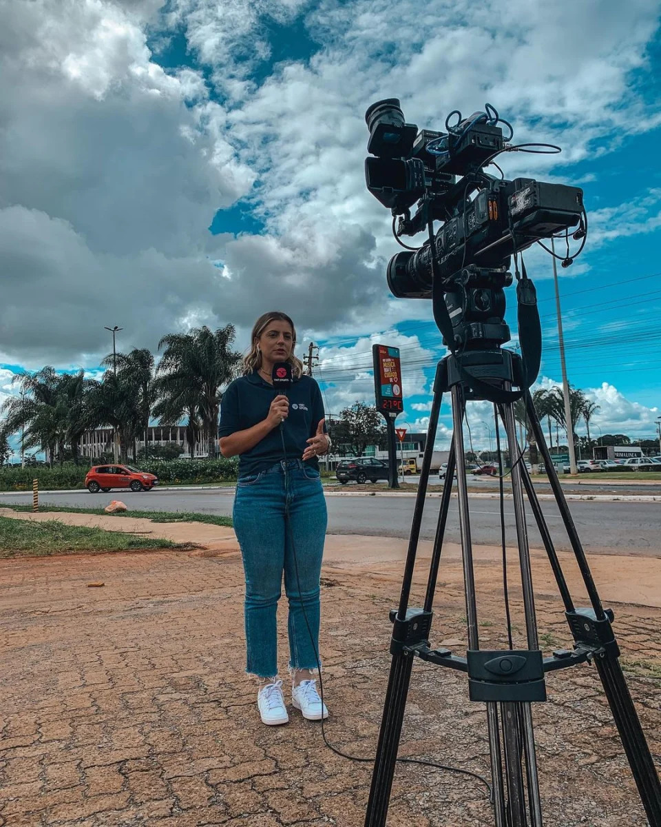 Monique Danello, da TNT Sports, revelou que fará o procedimento por segurança. Foto: (Reprodução/Instagram)