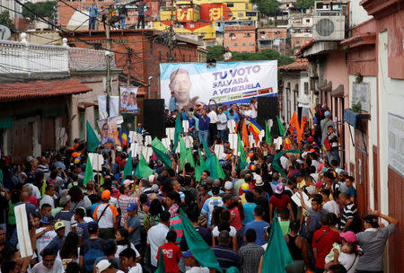 FILE PHOTO: Venezuelan presidential candidate Henri Falcon of the Avanzada Progresista party, delivers a speech to supporters during a campaign rally in Caracas, Venezuela May 14, 2018. REUTERS/Carlos Jasso/File Photo