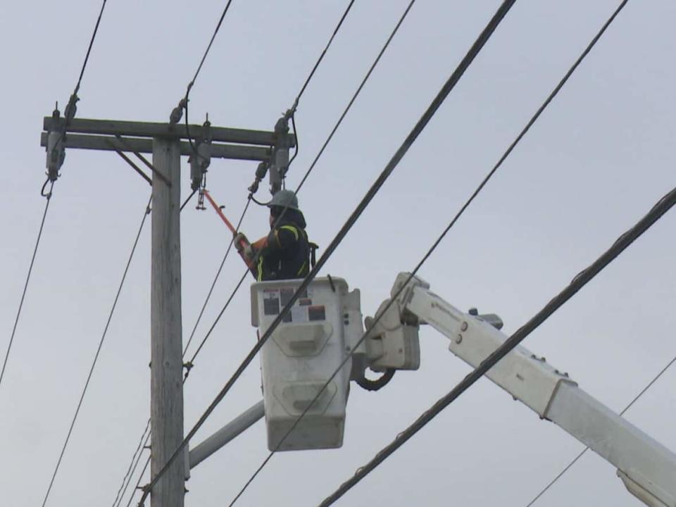 N.B. Power crews were working on infrastructure at the time of the accident, the Hillsborough Fire Department said. (Radio-Canada - image credit)