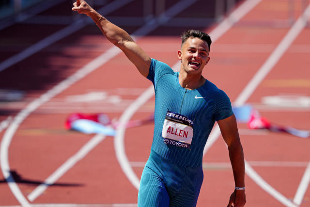 Eagles' Devon Allen Runs 3rd-Fastest 110m Hurdles Time Ever at NYC Grand  Prix