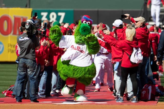 Bryce Harper wore Phillie Phanatic cleats in debut