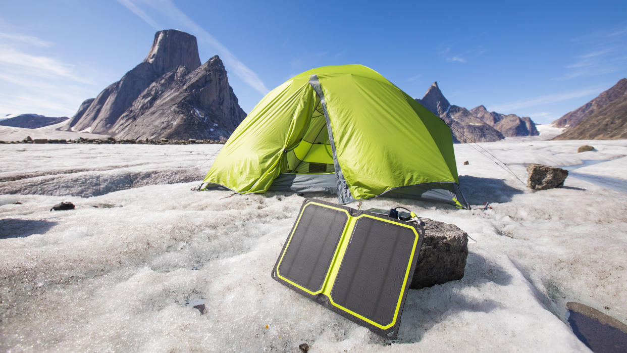  Reasons you need a solar charger. 