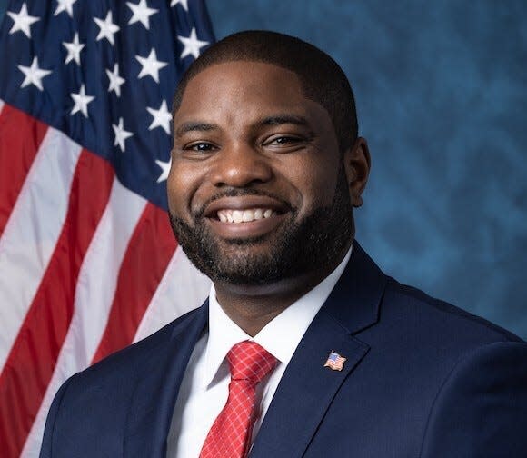 Incumbent Byron Donalds, a Republican from Naples, represents most of Lee and Collier counties in Congress as the Florida District 19 U.S. Representative.