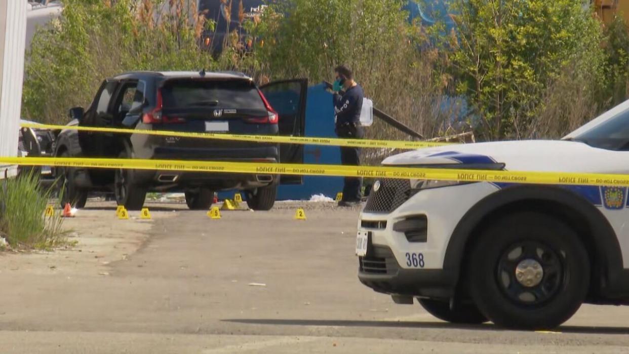 A man was found with gunshot wounds in Brampton and taken to hospital where he later died, Peel police said on Saturday morning. (Michael Aitkens/CBC News - image credit)