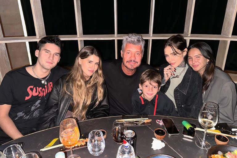 Marcelo Tinelli, junto a sus hijos