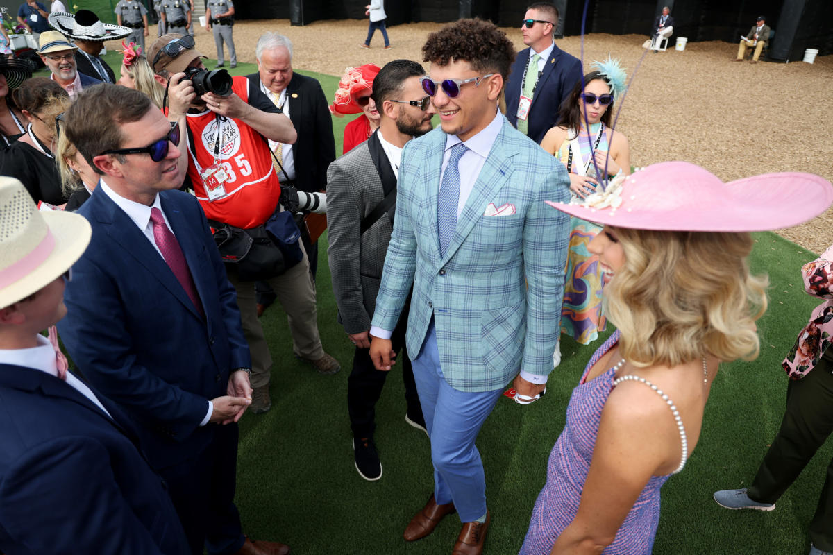 WATCH Chiefs QB Patrick Mahomes delivers ‘riders up’ call at Kentucky