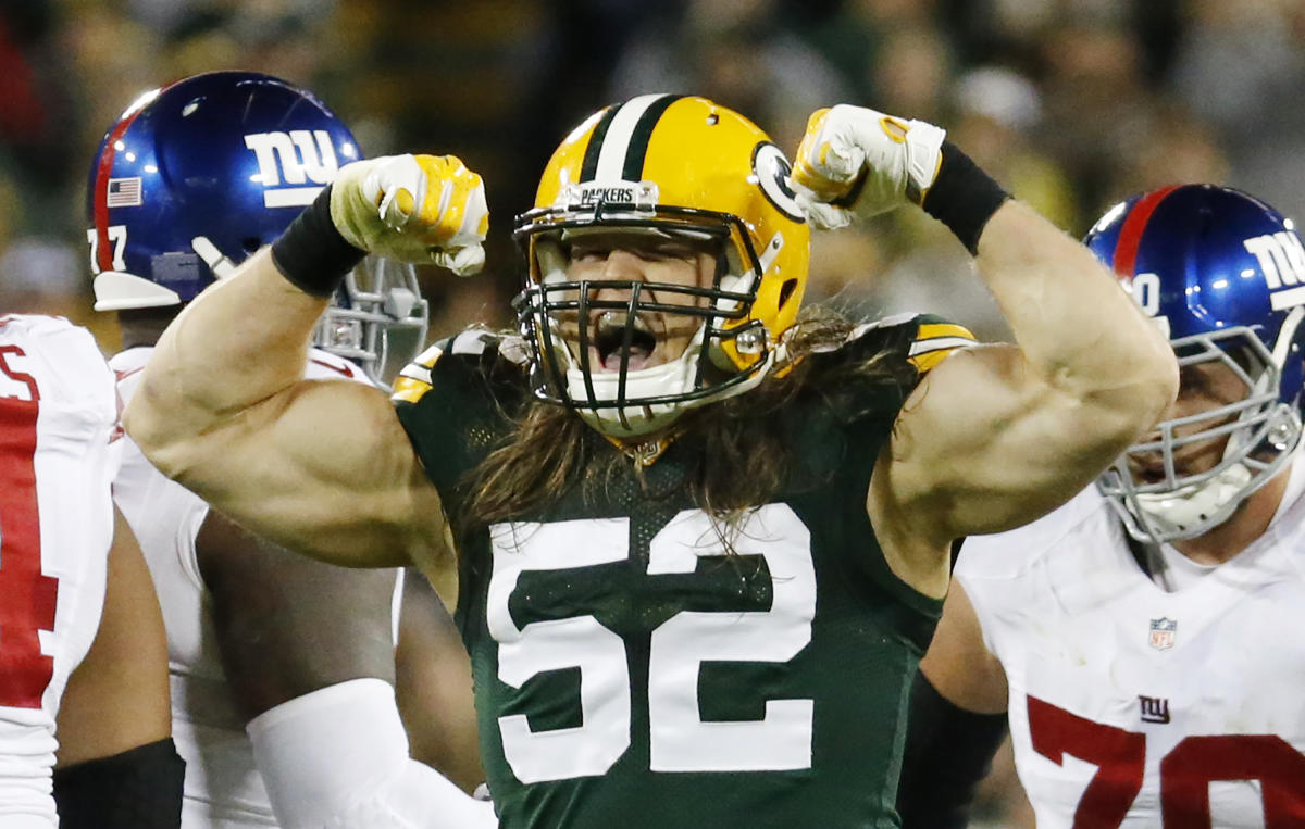 Green Bay Packers Clay Mathews takes line drive to face