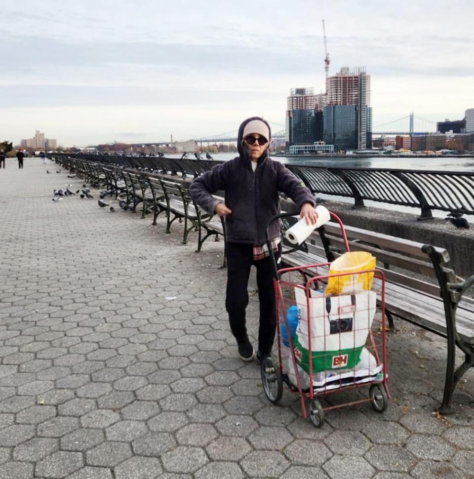 Judith Samuelson told The Post she’s seen this woman “shoveling seed” to the birds daily. Courtesy of Judith Samuelson