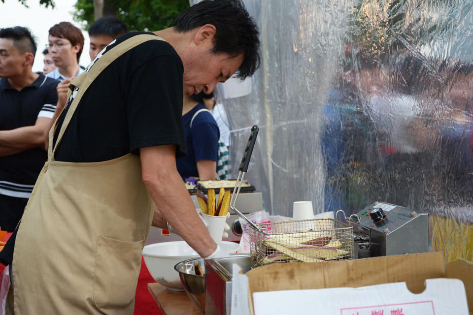 Japanese sweet potato fries being prepared. (Photo: Sharlene Sankaran/Yahoo Singapore)