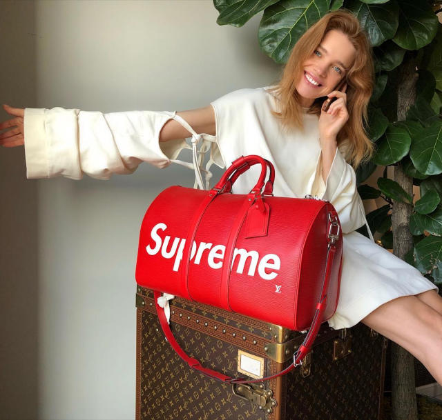 louis vuitton supreme luggage