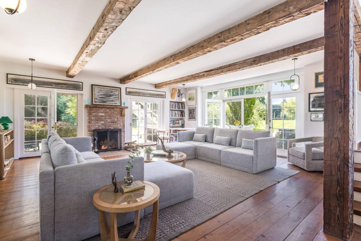 drew barrymore hamptons house room