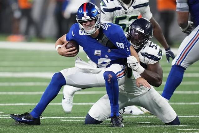 Seattle's defence dismantles the New York Giants as Seahawks win 24-3