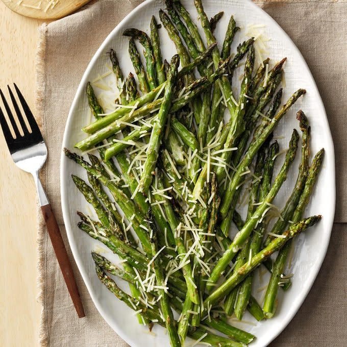 Lemon Parmesan Broiled Asparagus Exps Tham19 213862 E11 09 6b Basedon 13