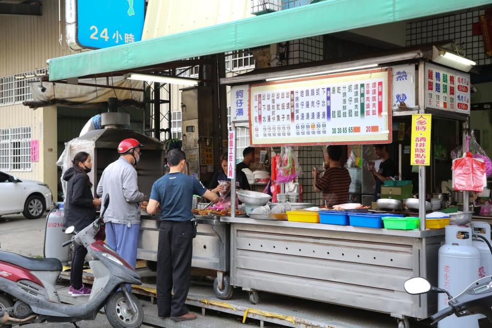 「福記」煙燻鵝肉並無明顯招牌，但在地人都知道。