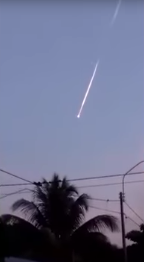 Peru locals were stunned to see a mysterious sight in the sky. Photo: Youtube