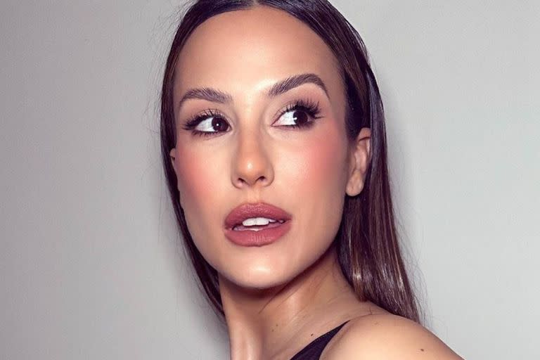 Luli mostró el detrás de su glamouroso look (Foto Instagram @lulifernandezok)