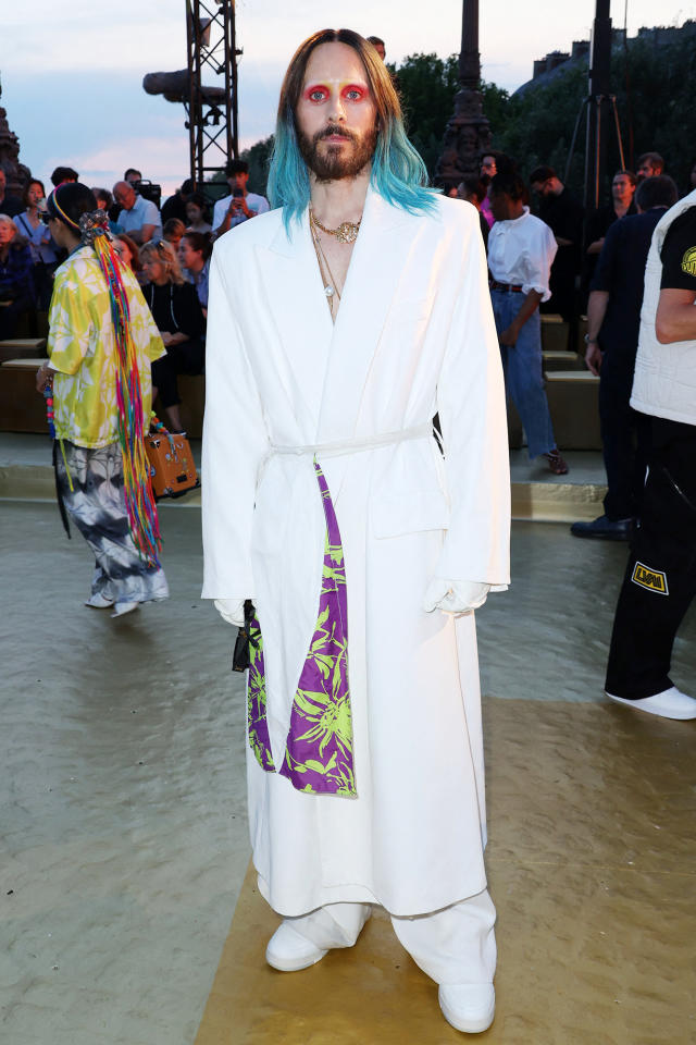 Beyoncé delights the crowds on the front row of the Louis Vuitton by  Pharrell Williams show