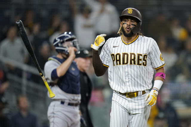 Tatis hits 50th career homer, Padres rout Mariners 16-1