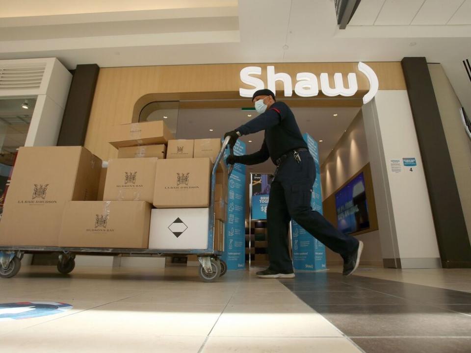  A Shaw store in Winnipeg.