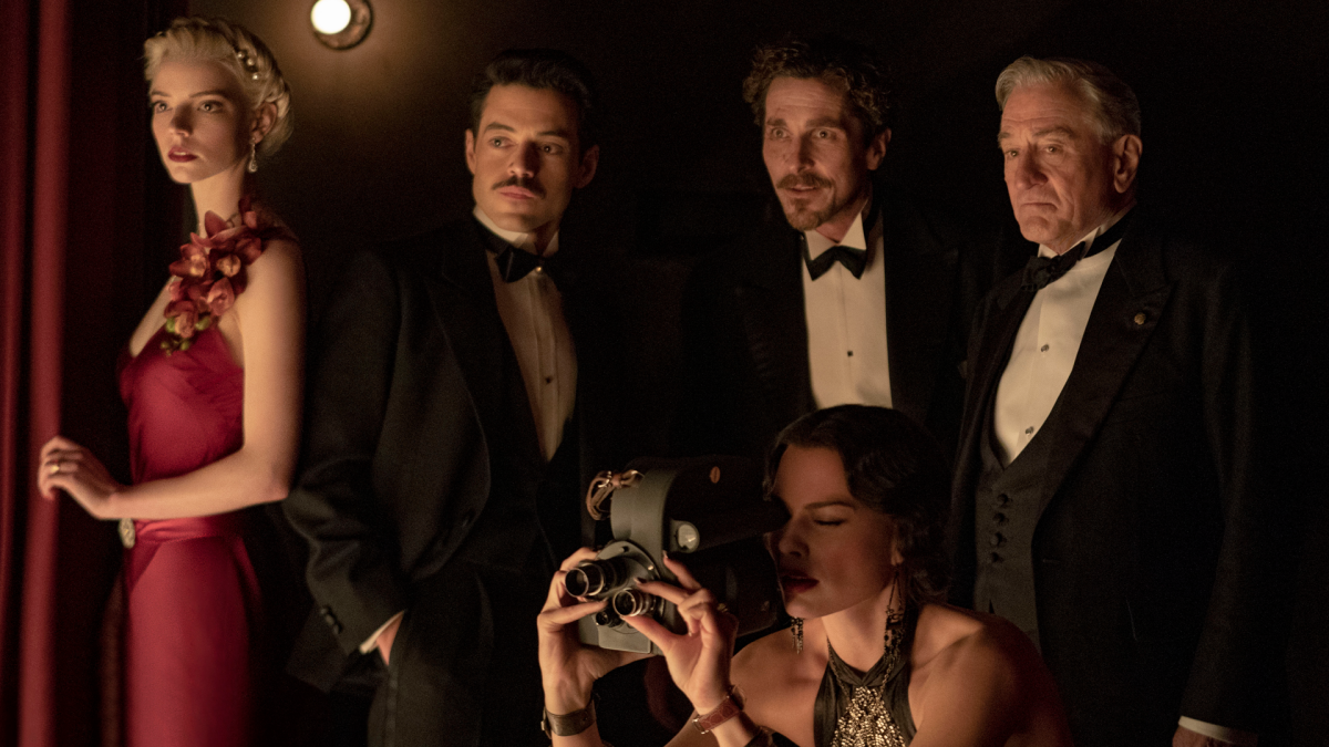 Christian Bale, Margot Robbie and ‘Amsterdam’ cast talk working with Robert De Niro