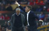 <p>Celta Vigo coach Eduardo Berizzo and Manchester United manager Jose Mourinho </p>