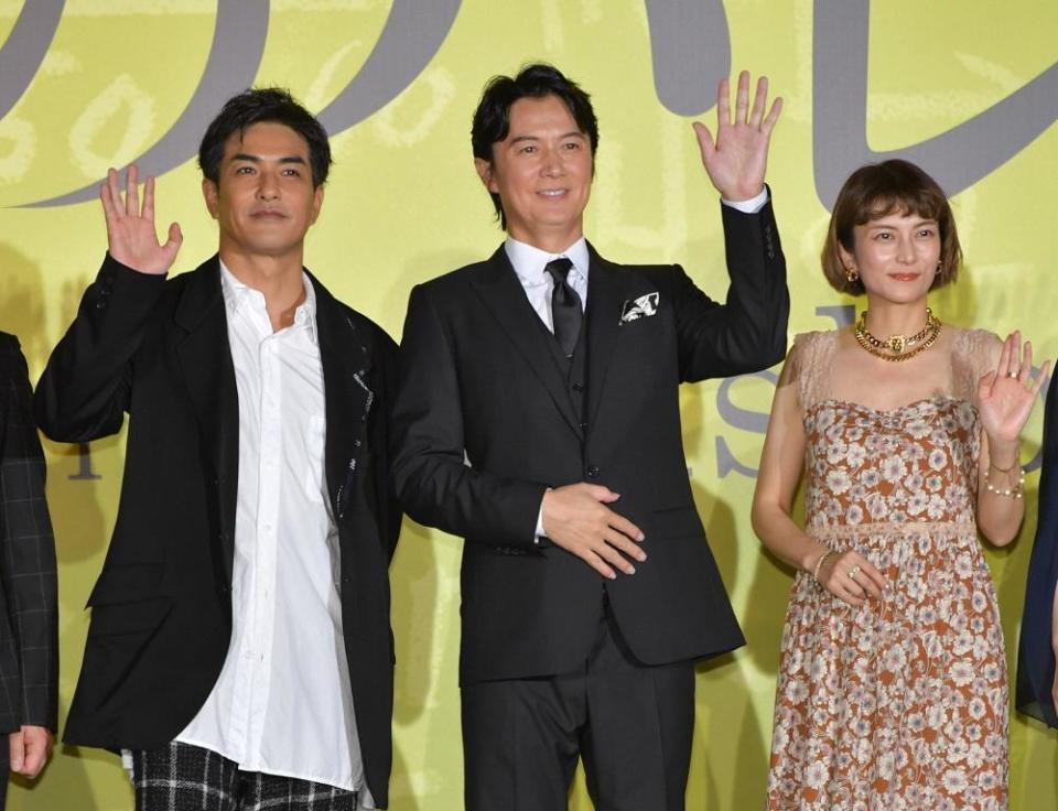 北村一輝(左)與兩位主角已是第3次合作《伽俐略》電影。