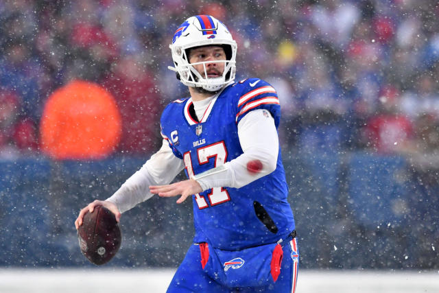 PFF team gives outlook on Bills' 2023 offseason (video)