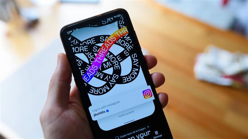 Threads是目前年輕人愛用的社群平台。（圖／Shutterstock）