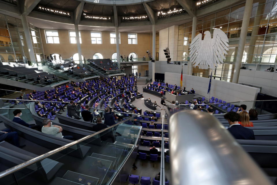 Debatte zur Corona-Notbremse im Bundestag (Bild: REUTERS/Axel Schmidt)