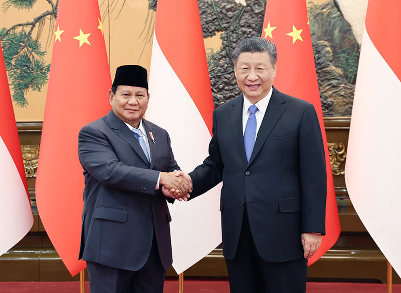 中國國家主席習近平1日接待來訪的印尼準總統普拉伯沃(Prabowo Subianto)。(圖：中國政府網)