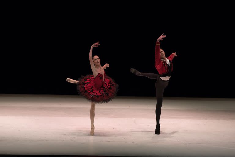 María Lovero y Miguel Ángel Klug en el pas de deux de 