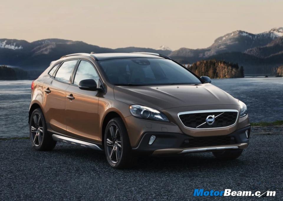 The Volvo V40 Cross Country will rival the BMW X1.