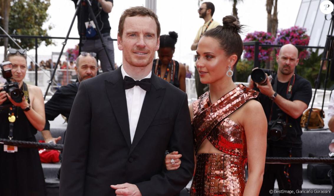 Cannes 2022 : Alicia Vikander et Michael Fassbender, couple glamour sur la  croisette - Elle