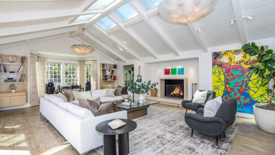 Jim Carrey Brentwood Home