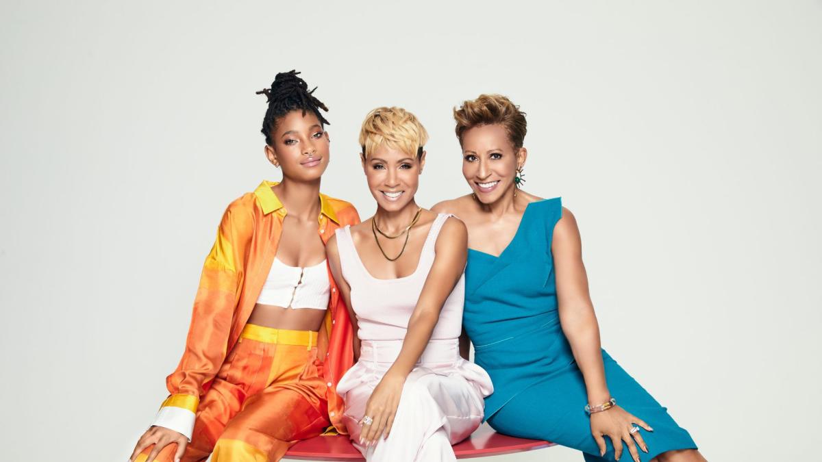 Why Willow Smith says she and Jaden felt 'shunned' by the Black community -  Good Morning America