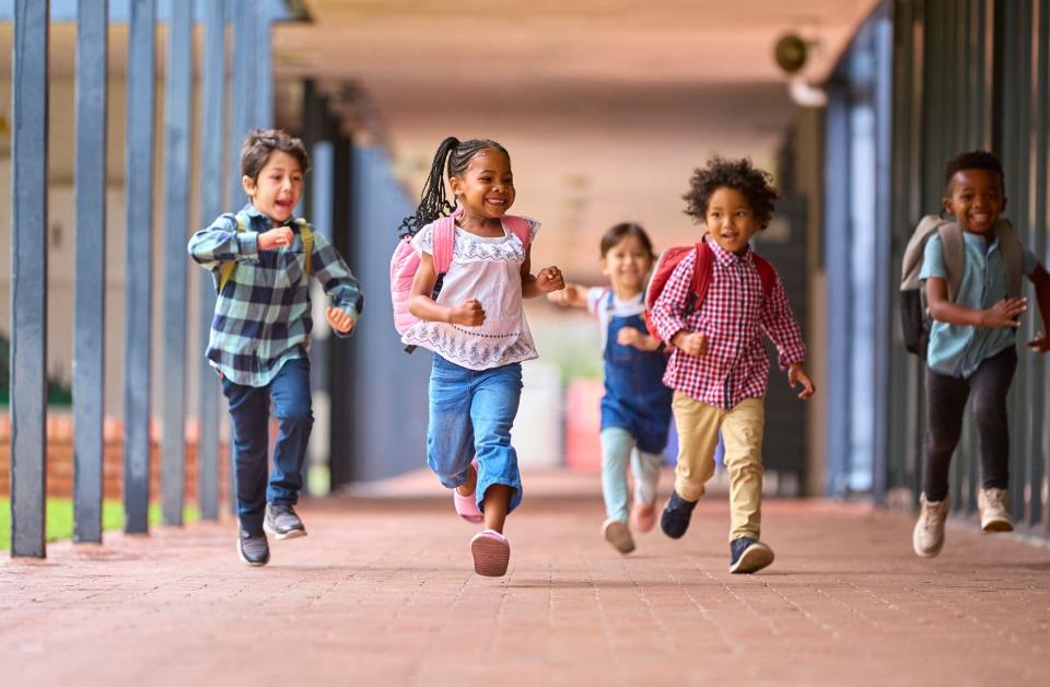 Niños en la escuela.