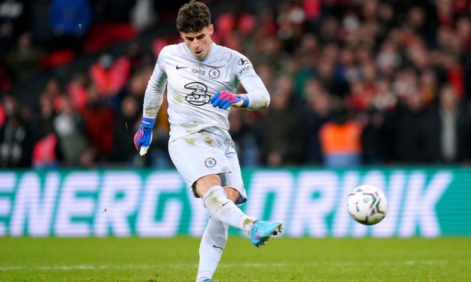 Kepa Arrizabalaga sends his penalty over the crossbar, giving Liverpool victory in the Carabao Cup in February 2022.