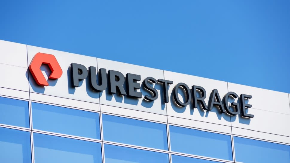  Pure Storage logo. 