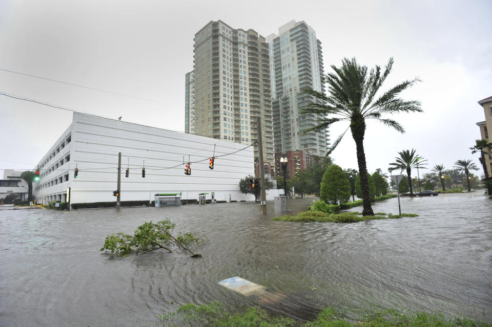 (FOTOS) El paso destructor de Irma por Florida, EEUU