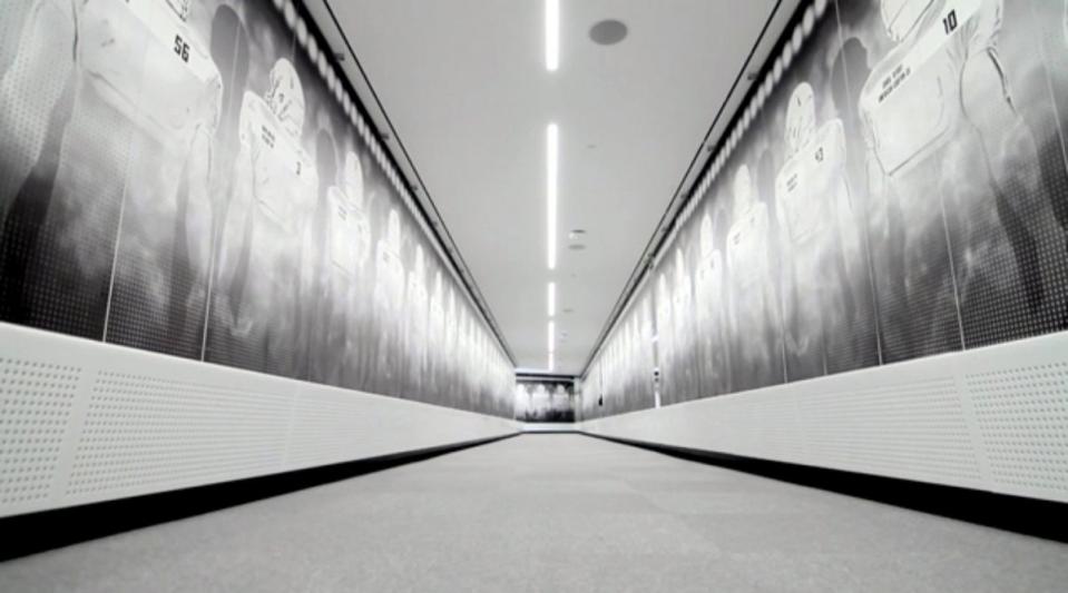 oregon football facility lockers vanishing