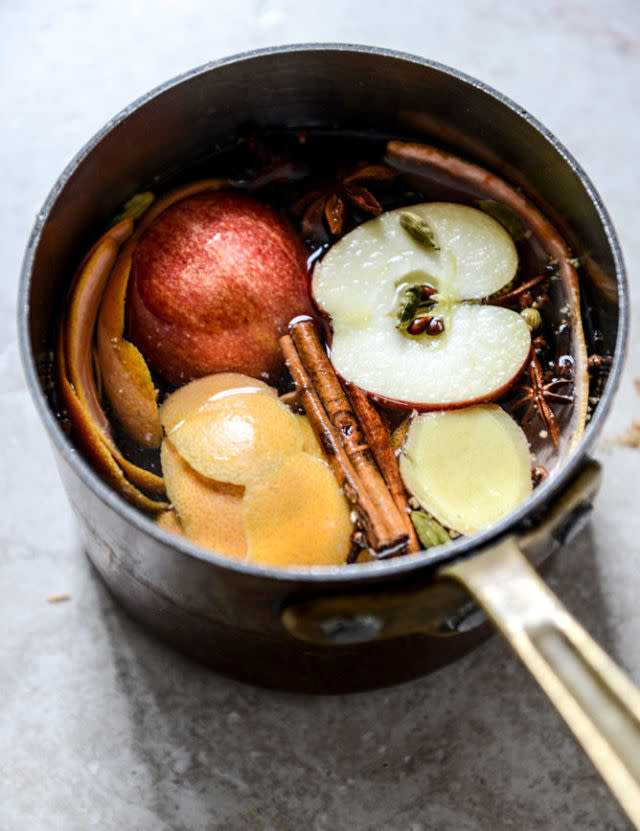 Simmer Fruit and Spices