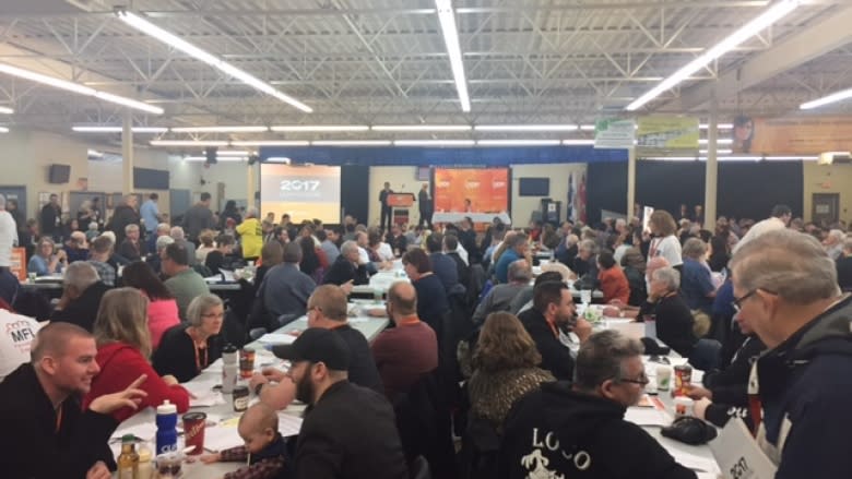 Status-quo result after hours of debate on 1 member, 1 vote at NDP convention