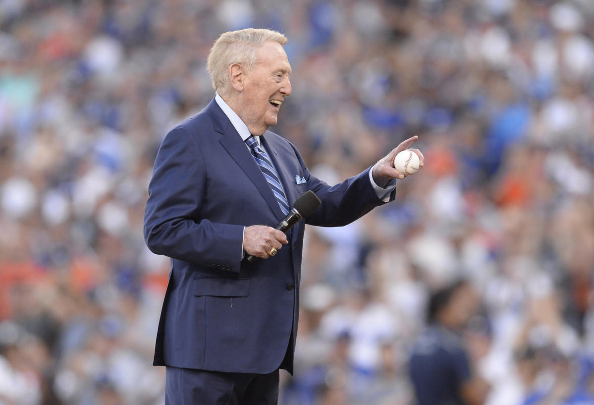 Vin Scully, the famed Los Angeles Dodgers broadcaster, dies at 94